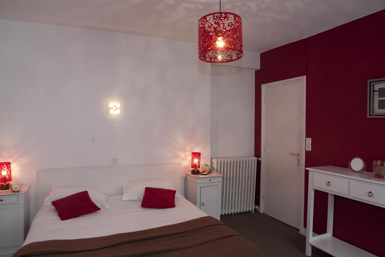 Logis Hotel Le Chrismas Châteaulin Eksteriør bilde