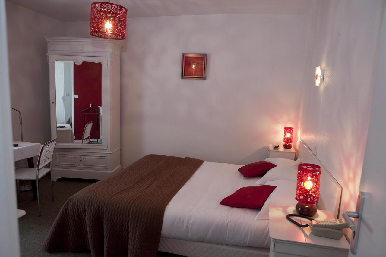 Logis Hotel Le Chrismas Châteaulin Eksteriør bilde